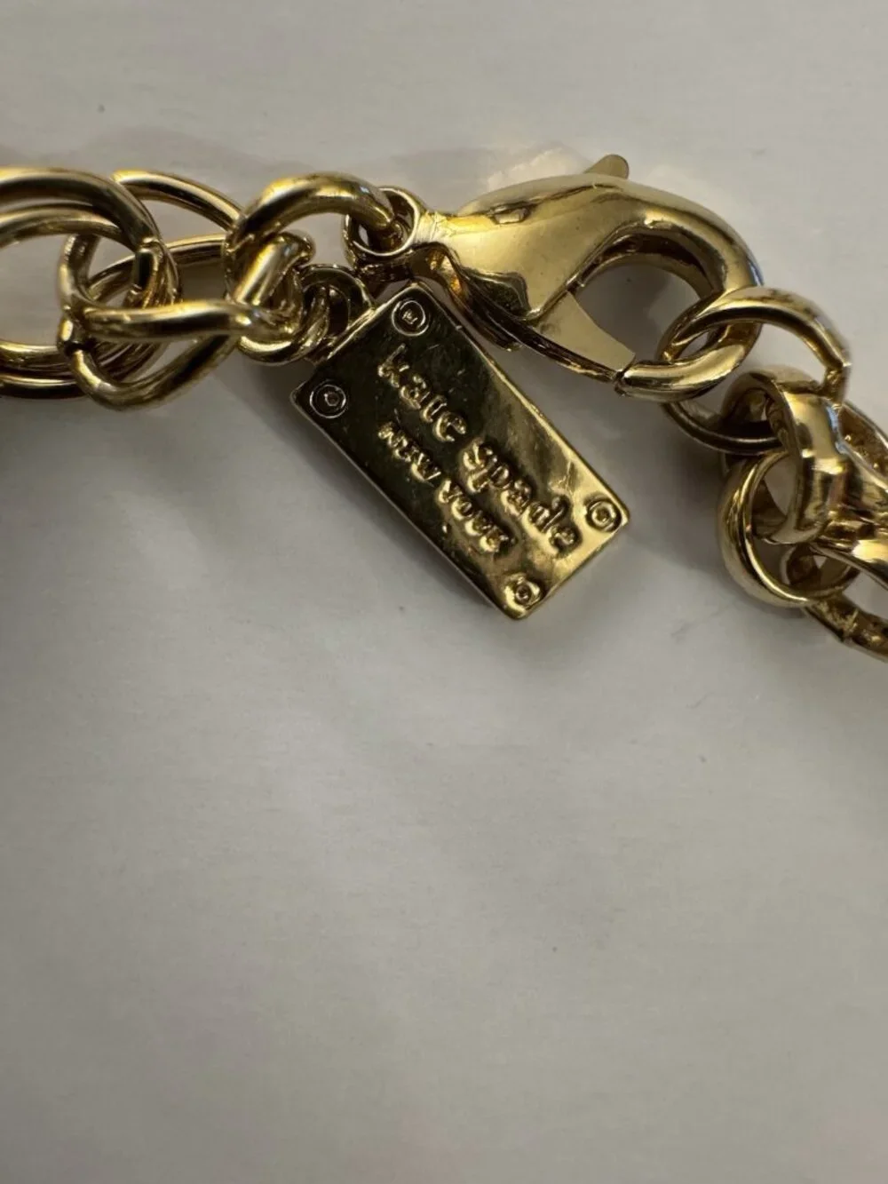 Kate Spade New York Gold Tone Chaim Bracelet Black And Gold Beads Flowers BB3 - Picture 3 of 4